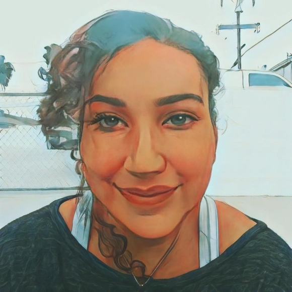 Meet your Posher, Alexis - Picture 4 of 7